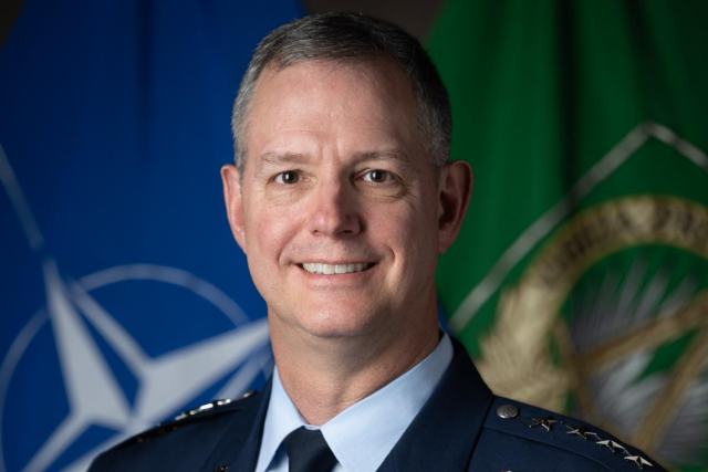 Альянс в панике: в НАТО раскрыли дату начала войны с РФ и Китаем