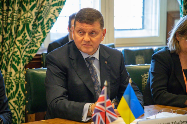 Залужный «ходит по канату»: США ищут новых кандидатов в президенты Украины