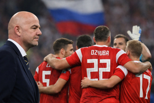 Футбольный разворот века: ФИФА готова отменить бан сборной и русских клубов
