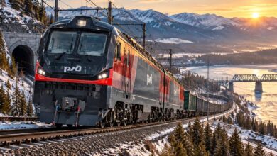 Новый российский грузовой электровоз 2ЭС9 для перевозок тяжеловесных составов на БАМе и Транссибе
